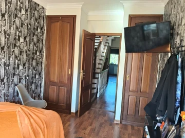Moradia T4 para Venda em Laranjeiro e Feijó