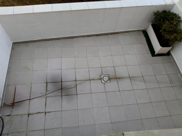 Moradia T4 para Venda em Laranjeiro e Feijó