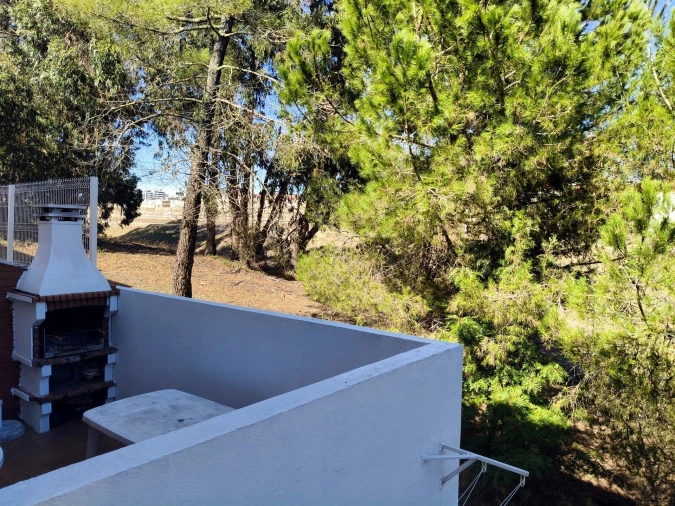 Moradia T4 para Venda em Laranjeiro e Feijó Foto 8