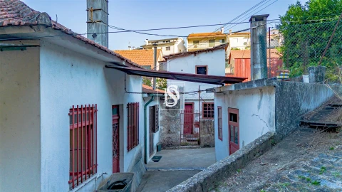 Moradia T2 para Venda em Amarante (São Gonçalo), Madalena, Cepelos e Gatão
