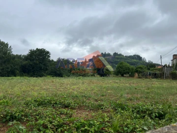 Terreno para Venda em O. Azeméis, Riba-Ul, Ul, Macinhata Seixa, Madail
