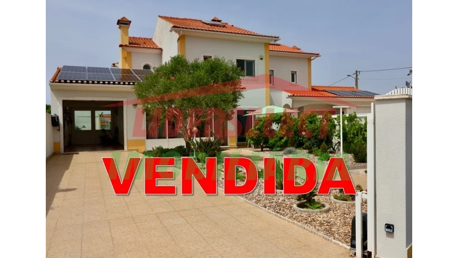 Moradia T4 para Venda em Silveira
