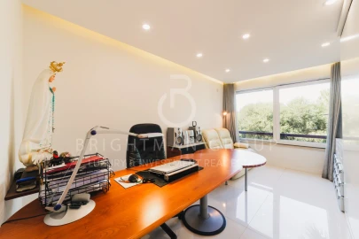 Apartamento T4 para Venda em Oeiras e São Julião da Barra, Paço de Arcos e Caxias