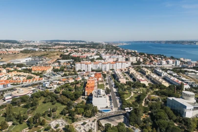 Apartamento T4 para Venda em Oeiras e São Julião da Barra, Paço de Arcos e Caxias