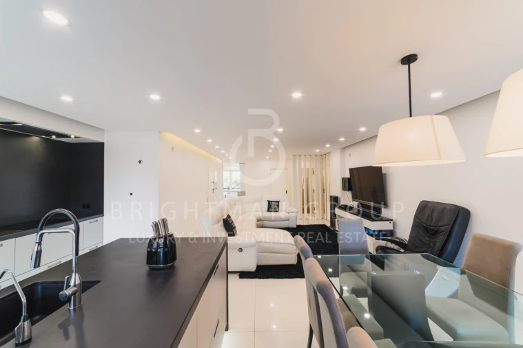 Apartamento T4 para Venda em Oeiras e São Julião da Barra, Paço de Arcos e Caxias Foto 2