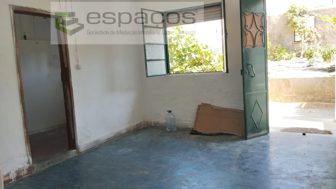 Moradia T3 para Venda em Benquerenças Foto 3