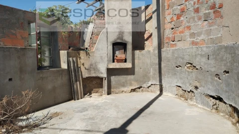 Moradia T3 para Venda em Benquerenças