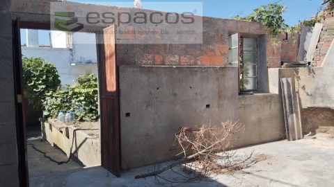 Moradia T3 para Venda em Benquerenças