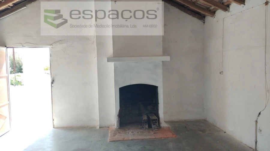 Moradia T3 para Venda em Benquerenças Foto 4