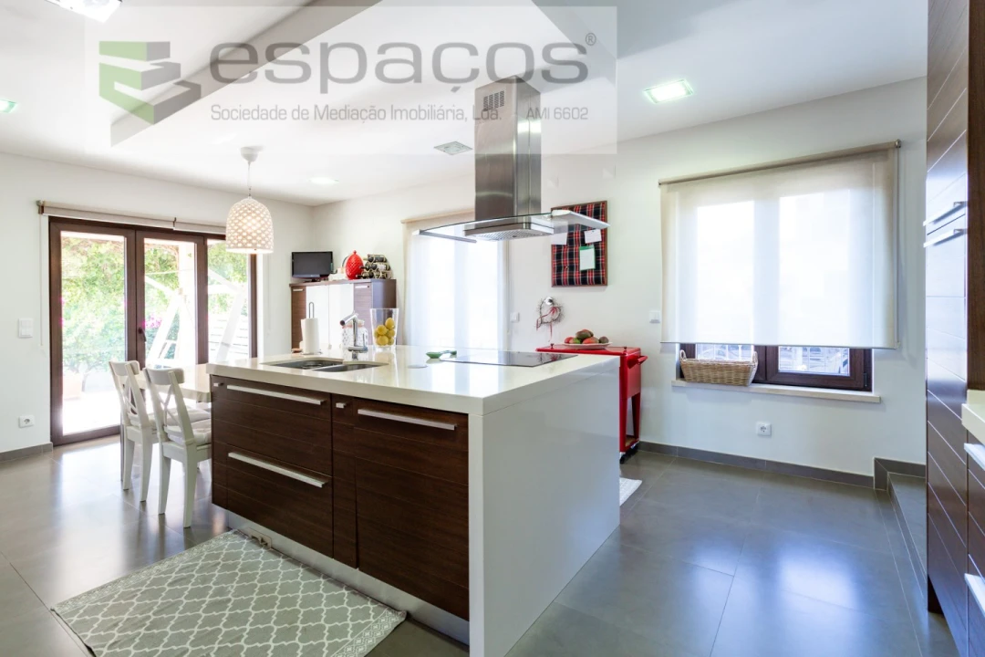 Moradia T5 para Venda em Santa Iria de Azoia, São João da Talha e Bobadela Foto 18
