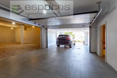 Moradia T5 para Venda em Santa Iria de Azoia, São João da Talha e Bobadela
