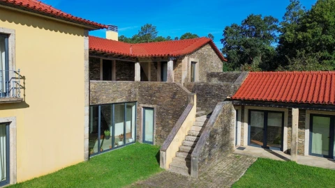 Moradia T5 para Venda em Gondar e Orbacém