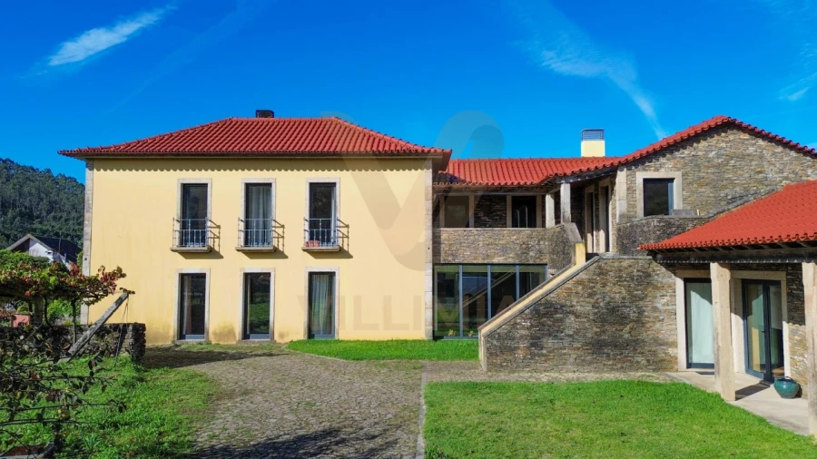 Moradia T5 para Venda em Gondar e Orbacém