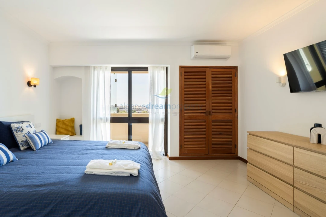 Apartamento T2 para Venda em Albufeira e Olhos de Água Foto 27