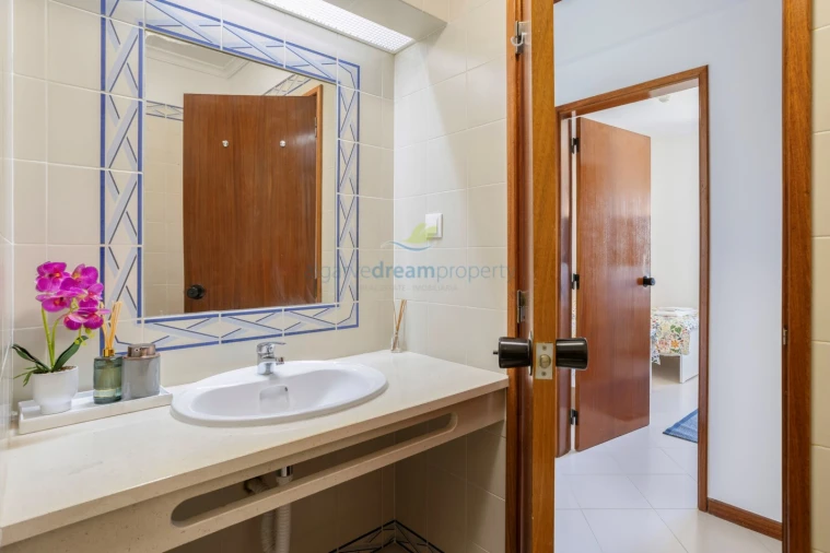 Apartamento T2 para Venda em Albufeira e Olhos de Água Foto 11