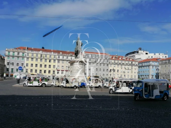 Loja para Arrendamento férias em Santa Maria Maior Foto 3