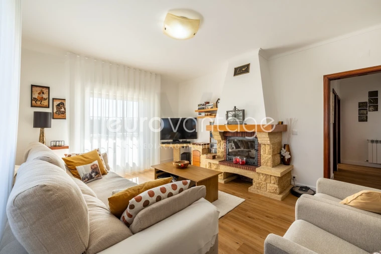 Moradia T4 para Venda em Leiria, Pousos, Barreira e Cortes Foto 18