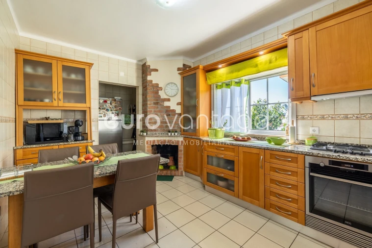 Moradia T4 para Venda em Leiria, Pousos, Barreira e Cortes Foto 6