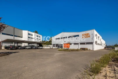 Armazém para Venda em Marinha Grande