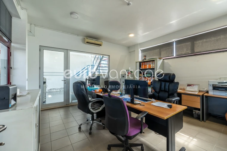 Armazém para Venda em Marinha Grande Foto 20