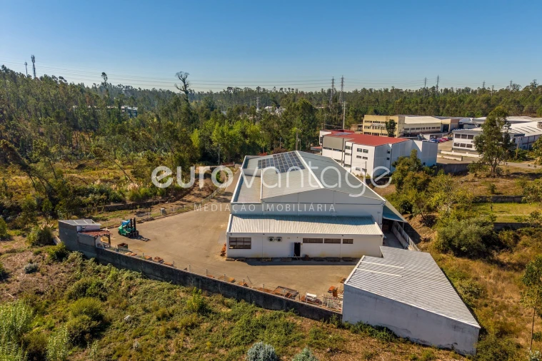 Armazém para Venda em Marinha Grande Foto 2
