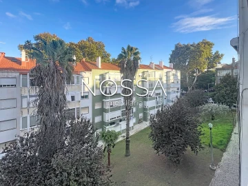Apartamento T2 para Venda em Benfica