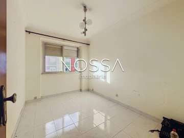 Apartamento T2 para Venda em Benfica
