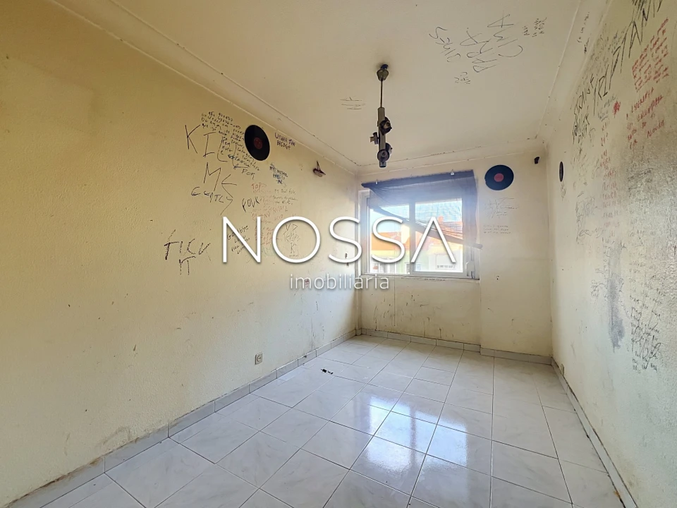 Apartamento T2 para Venda em Benfica Foto 11