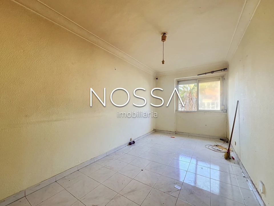 Apartamento T2 para Venda em Benfica Foto 9