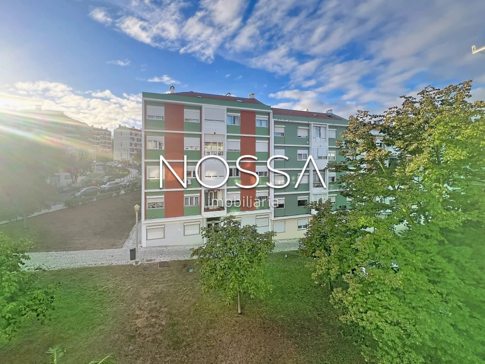 Apartamento T2 para Venda em Benfica Foto 1