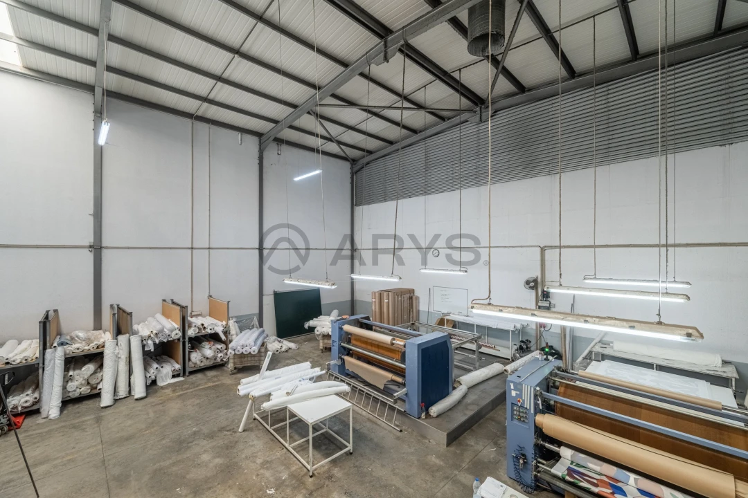 Armazém para Venda em Antas e Abade de Vermoim Foto 14