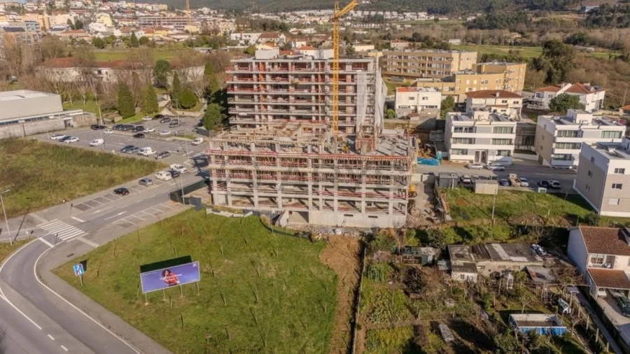 Apartamento T2 para Venda em Nogueira, Fraião e Lamaçães Foto 7