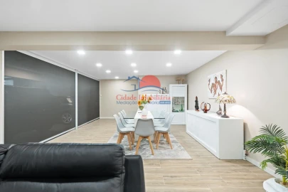 Moradia T3 para Venda em Santo Antonio