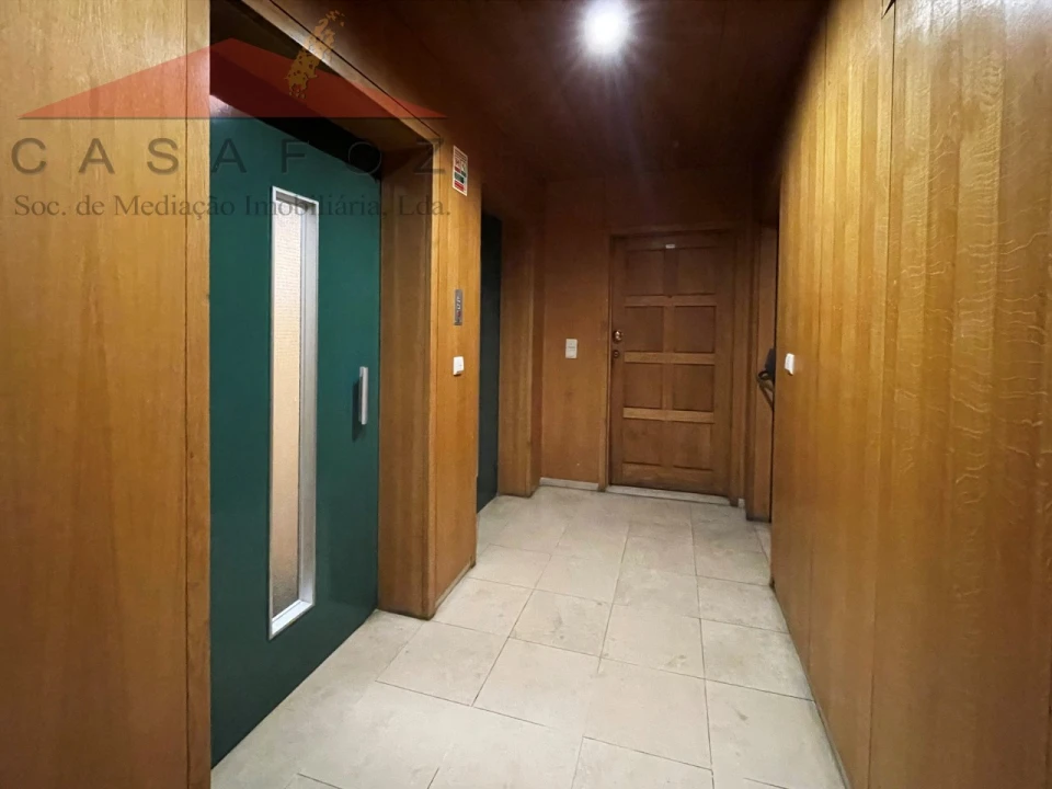 Apartamento T2 para Arrendamento em Ramalde Foto 33