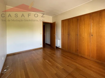 Apartamento T2 para Arrendamento em Ramalde