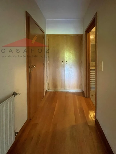 Apartamento T2 para Arrendamento em Ramalde