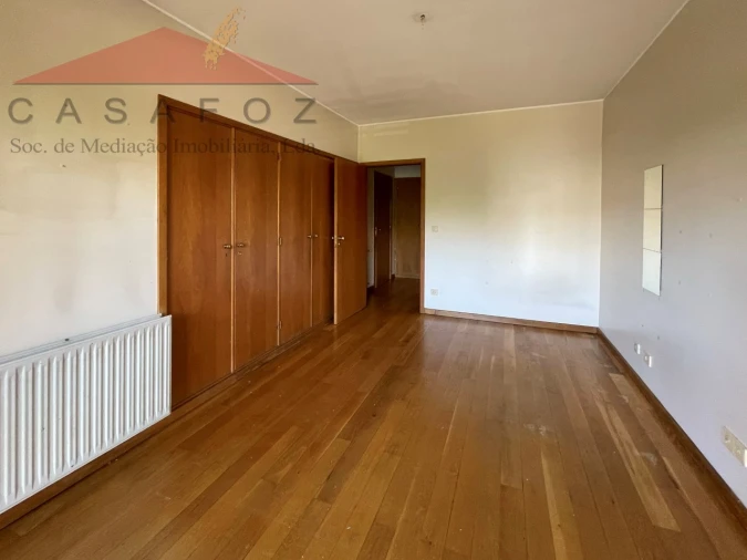 Apartamento T2 para Arrendamento em Ramalde Foto 23