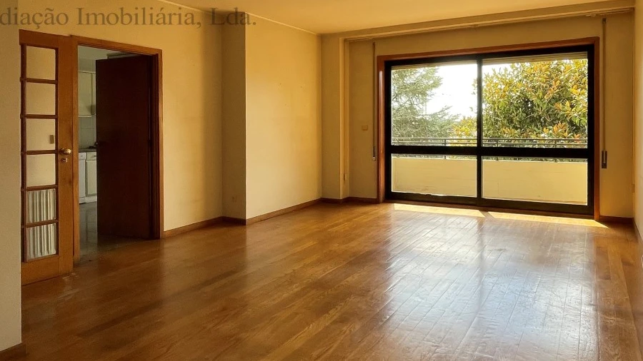 Apartamento T2 para Arrendamento em Ramalde