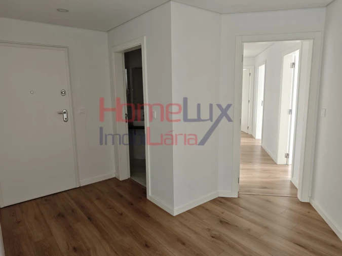 Apartamento T3 para Arrendamento em Tondela e Nandufe Foto 2
