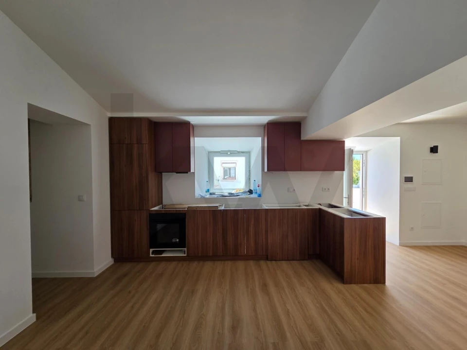 Moradia T6 para Venda em Porto Salvo Foto 28