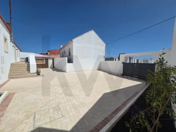 Moradia T6 para Venda em Porto Salvo