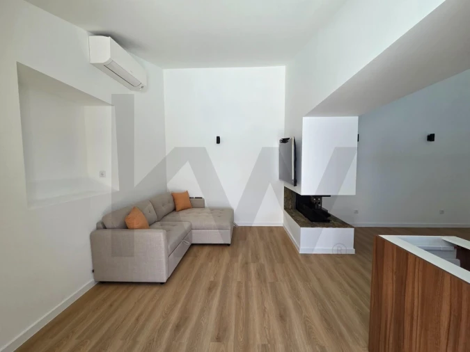 Moradia T6 para Venda em Porto Salvo Foto 30