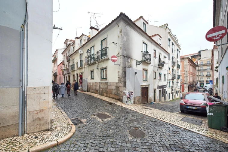 Apartamento T2 para Venda em Misericórdia Foto 32