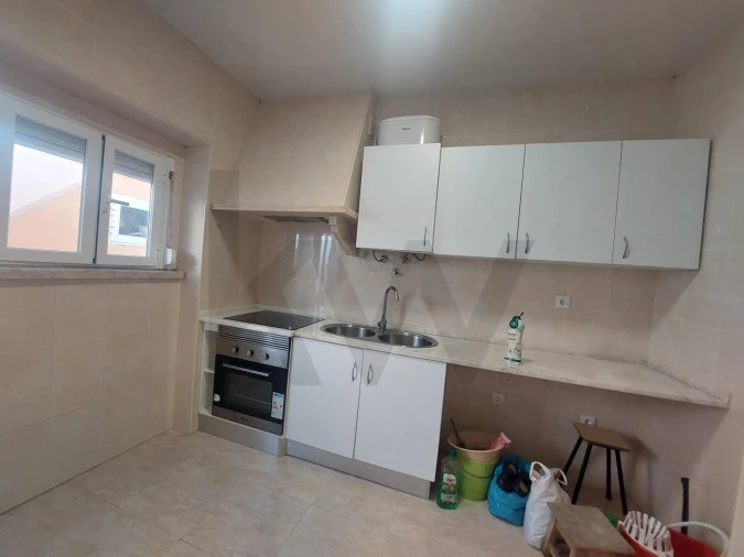 Moradia T1 para Arrendamento em Almargem do Bispo, Pêro Pinheiro e Montelavar Foto 8
