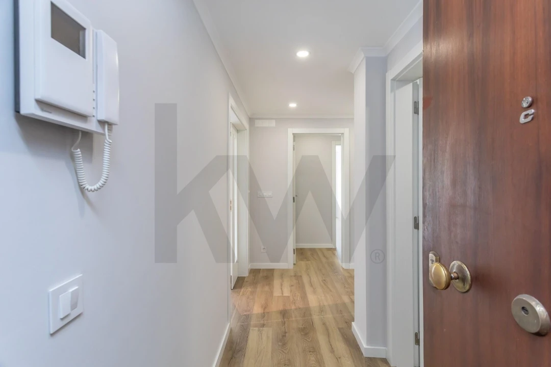 Apartamento T2 para Arrendamento em Lumiar Foto 14