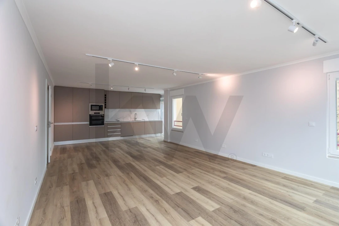 Apartamento T2 para Arrendamento em Lumiar Foto 5