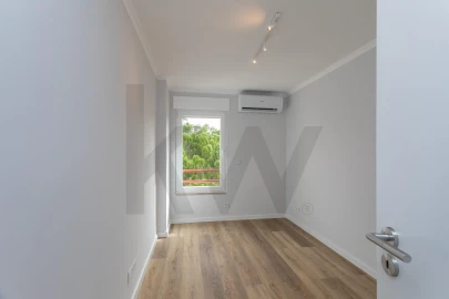 Apartamento T2 para Arrendamento em Lumiar
