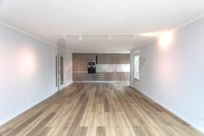 Apartamento T2 para Arrendamento em Lumiar