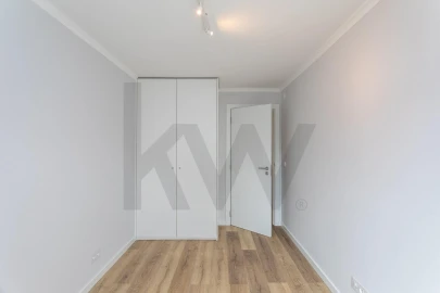 Apartamento T2 para Arrendamento em Lumiar