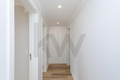 Apartamento T2 para Arrendamento em Lumiar